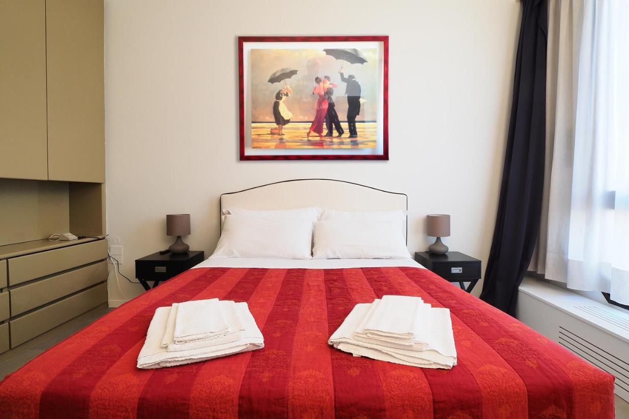 Duomo Luxury Apartment - One Bed Milán Exteriér fotografie