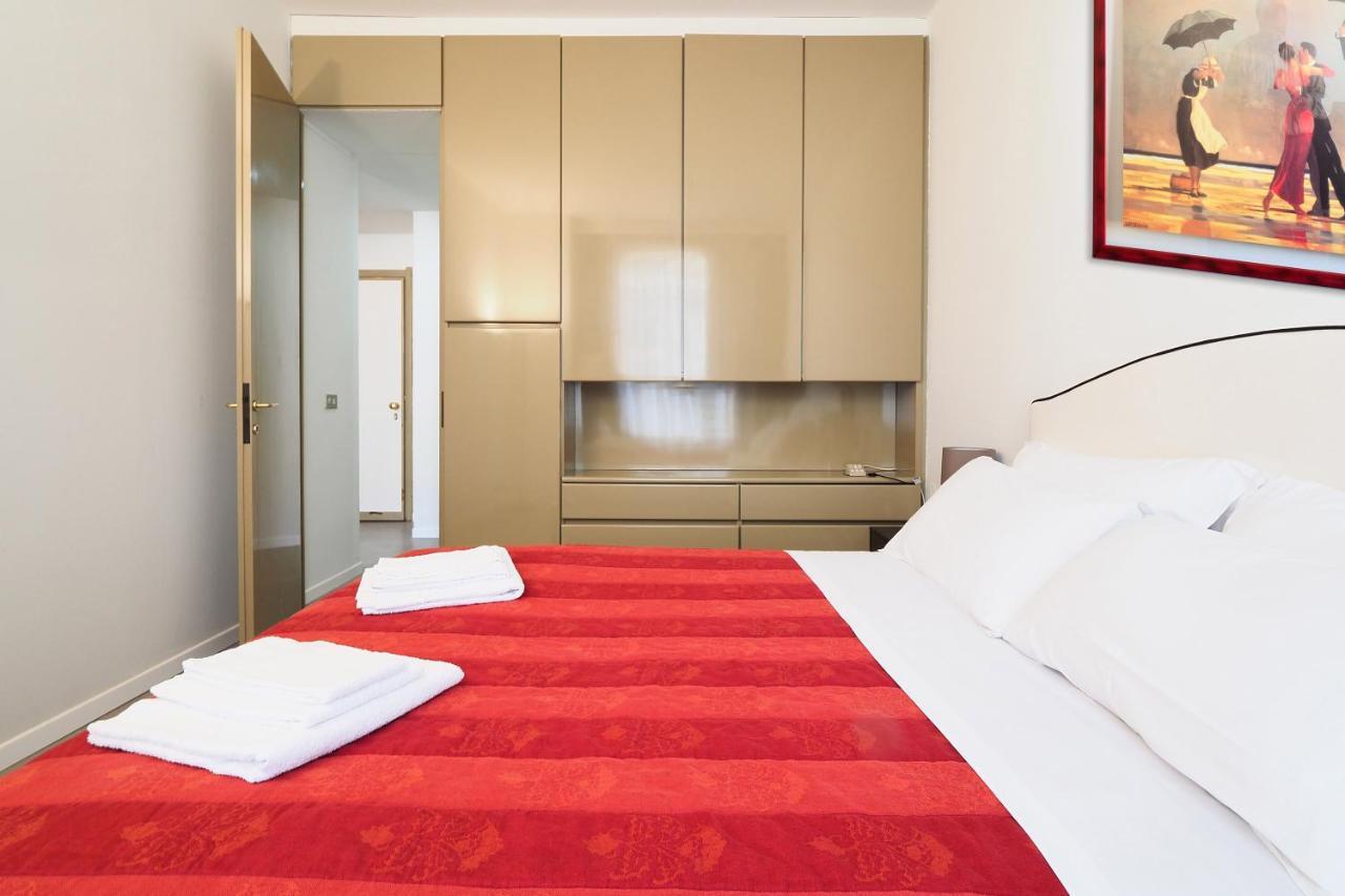 Duomo Luxury Apartment - One Bed Milán Exteriér fotografie